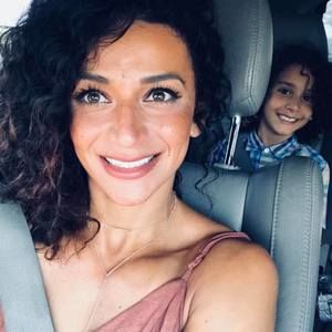 Meet your Posher, Ayla